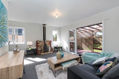 Photo of property in 75 Oakdale Road, Mount Roskill, Auckland, 1041