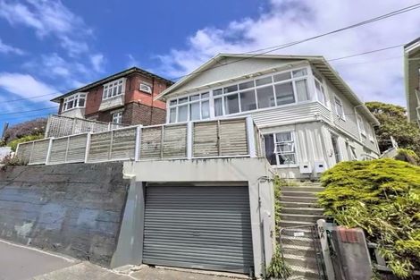 Photo of property in 15 Hankey Street, Mount Cook, Wellington, 6011