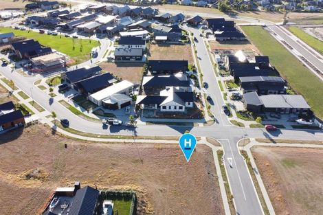 Photo of property in 28 Doug Ledgerwood Drive, Wanaka, 9305