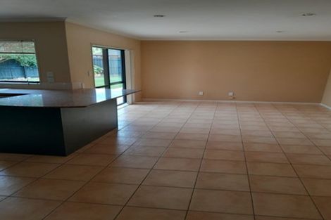 Photo of property in 6 Shankill Place, East Tamaki, Auckland, 2013