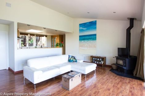 Photo of property in 505 Scenic Drive, Waiatarua, Auckland, 0612