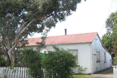 Photo of property in 15 Cheviot Street, Spreydon, Christchurch, 8024