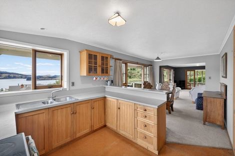 Photo of property in 12 Ross Terrace, Lyttelton, 8082