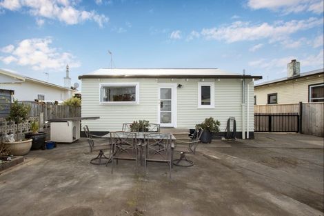 Photo of property in 10 Creagh Street, Te Awa, Napier, 4110