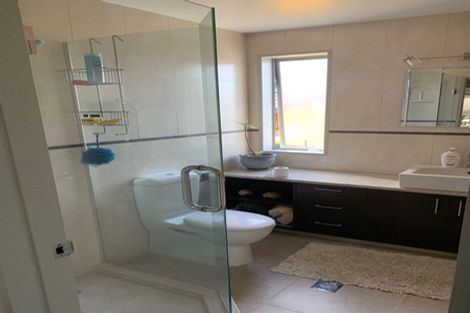 Photo of property in 6 Kouras Place, Flat Bush, Auckland, 2016