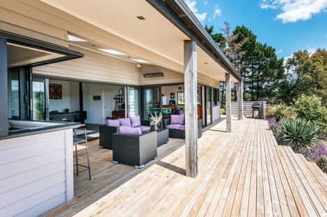 Photo of property in 62 Onetangi Road, Waiheke Island, 1971