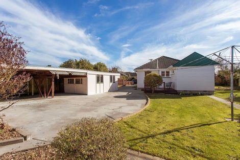 Photo of property in 12 Wildwood Avenue, Wainoni, Christchurch, 8061