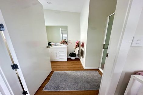 Photo of property in 392a Cambridge Terrace, Naenae, Lower Hutt, 5011