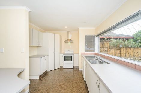 Photo of property in 4 Royal Oak Drive, Kelvin Grove, Palmerston North, 4414