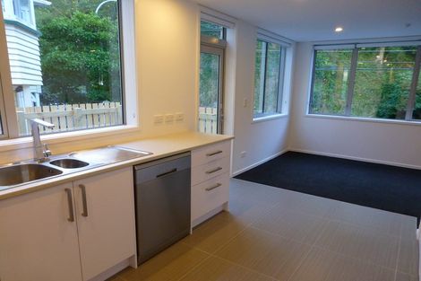 Photo of property in 125b Glenmore Street, Kelburn, Wellington, 6012