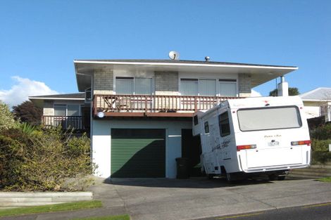 Photo of property in 30 Karaka Street, Merrilands, New Plymouth, 4312
