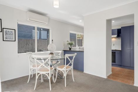 Photo of property in 2/17 Bain Place, Bucklands Beach, Auckland, 2014