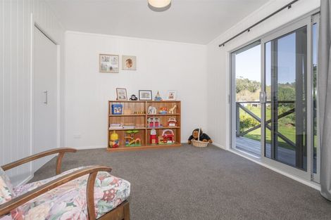 Photo of property in 2 Scott Drive, Cooks Beach, Whitianga, 3591