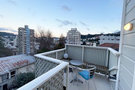 Photo of property in 359 The Terrace, Te Aro, Wellington, 6011