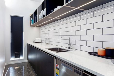 Photo of property in 72a Port Hills Road, Heathcote Valley, Christchurch, 8022