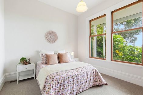 Photo of property in 16 Talavera Terrace, Kelburn, Wellington, 6012