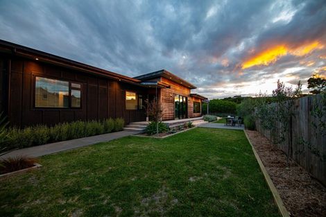 Photo of property in 12 Broadsea Avenue, Ruby Bay, Mapua, 7005