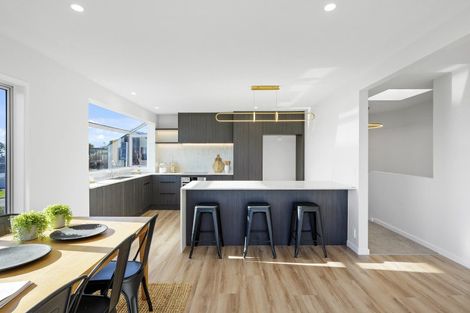 Photo of property in 283 Cannon Hill Crescent, Mount Pleasant, Christchurch, 8081