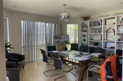 Photo of property in 109 Medallion Drive, Oteha, Auckland, 0632