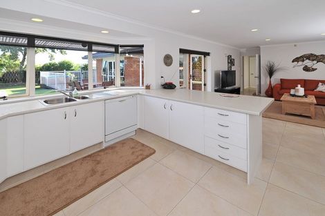 Photo of property in 15 Longford Park Drive, Takanini, 2112