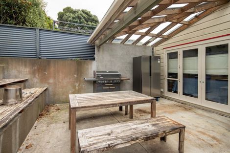 Photo of property in 46 Eden Street, Island Bay, Wellington, 6023