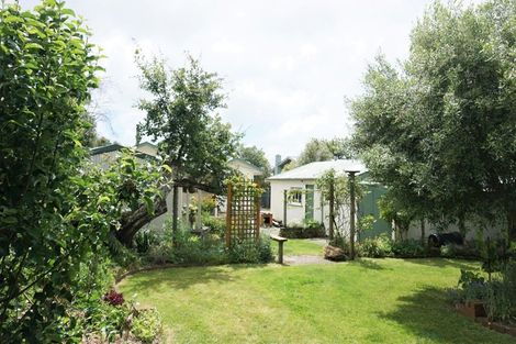 Photo of property in 20 Weraroa Road, Levin, 5510