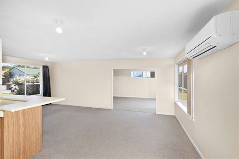 Photo of property in 16 Kruse Place, Redwood, Christchurch, 8051