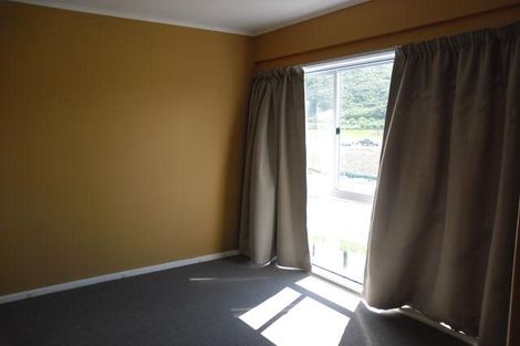 Photo of property in 95 Farmer Crescent, Taita, Lower Hutt, 5011