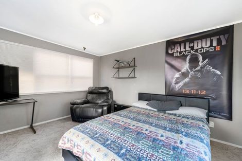 Photo of property in 1 The Terrace, Herald Island, Auckland, 0618