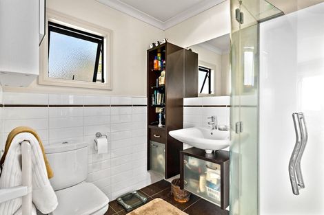 Photo of property in 237a East Coast Road, Mairangi Bay, Auckland, 0630