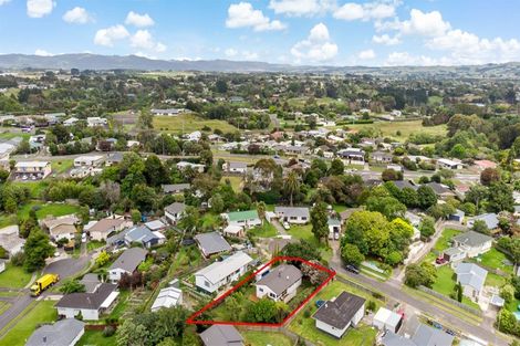 Photo of property in 8 Tawa Place, Waiuku, 2123