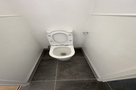 Photo of property in 25b Borrowdace Avenue, Botany Downs, Auckland, 2010