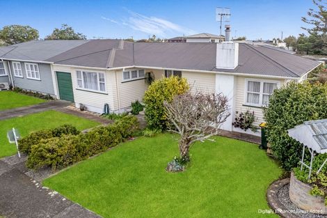 Photo of property in 2 Margaret Street, Levin, 5510