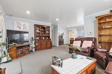 Photo of property in 7a Lloyd Drive, Nawton, Hamilton, 3200