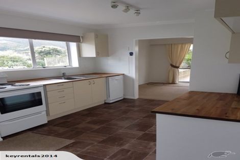 Photo of property in 8b Porutu Street, Fairfield, Lower Hutt, 5011