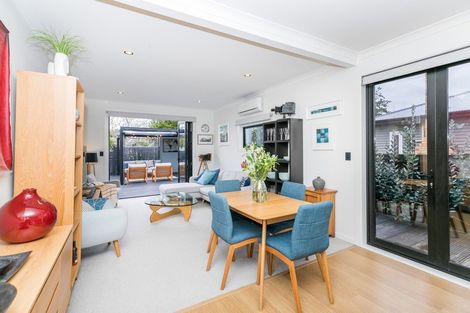 Photo of property in 16 Gillies Avenue, Claudelands, Hamilton, 3214