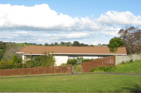 Photo of property in 36 Karaka Street, Merrilands, New Plymouth, 4312