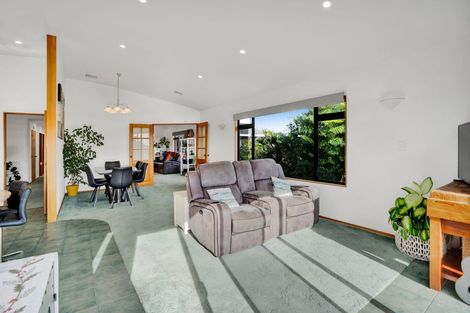 Photo of property in 3 Fairfax Terrace, Frankleigh Park, New Plymouth, 4310