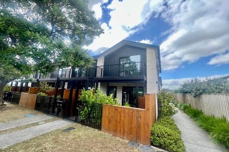 Photo of property in 6/137 Tirimoana Road, Te Atatu South, Auckland, 0602