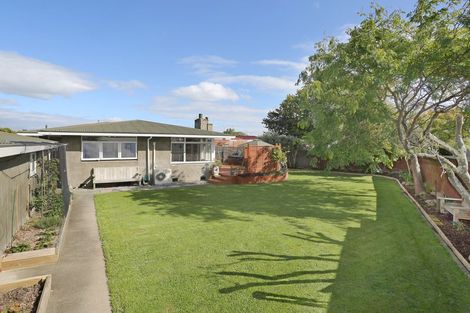 Photo of property in 7 Droylsden Place, Palmerston North, 4410