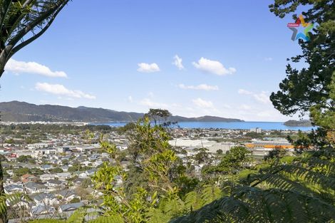 Photo of property in 10 Jacaranda Grove, Maungaraki, Lower Hutt, 5010