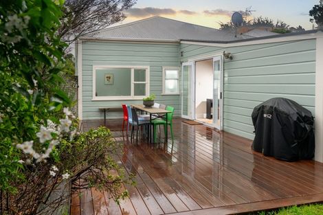 Photo of property in 33 Owen Street, Newtown, Wellington, 6021