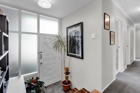 Photo of property in 120 Paraite Road, Paraite, New Plymouth, 4373