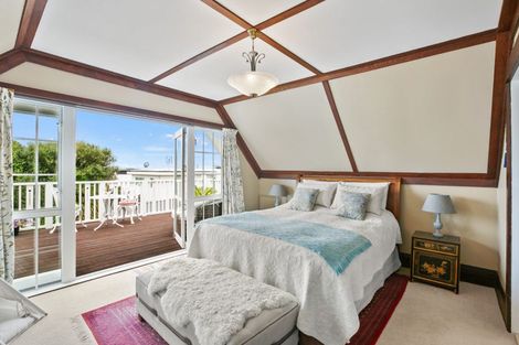 Photo of property in 348 Saint Aubyn Street, Moturoa, New Plymouth, 4310