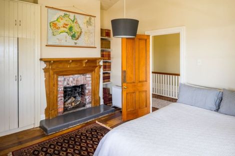 Photo of property in 17 Kowhai Street, Eastbourne, Lower Hutt, 5013