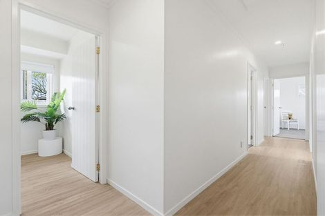 Photo of property in 127b Bruce Mclaren Road, Henderson, Auckland, 0612