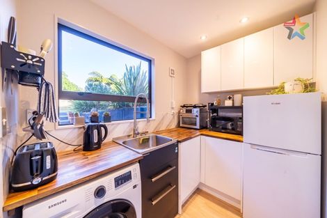 Photo of property in 22 Mount Marua Drive, Timberlea, Upper Hutt, 5018