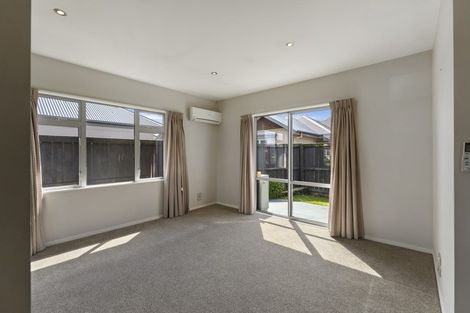 Photo of property in 2/12 Mounter Avenue, Northwood, Christchurch, 8051