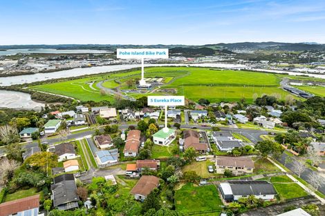 Photo of property in 5 Eureka Place, Parahaki, Whangarei, 0112