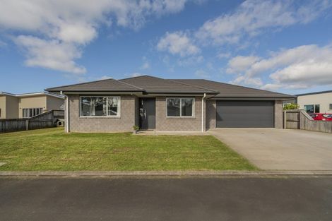 Photo of property in 36 Carina Way, Whitianga, 3510